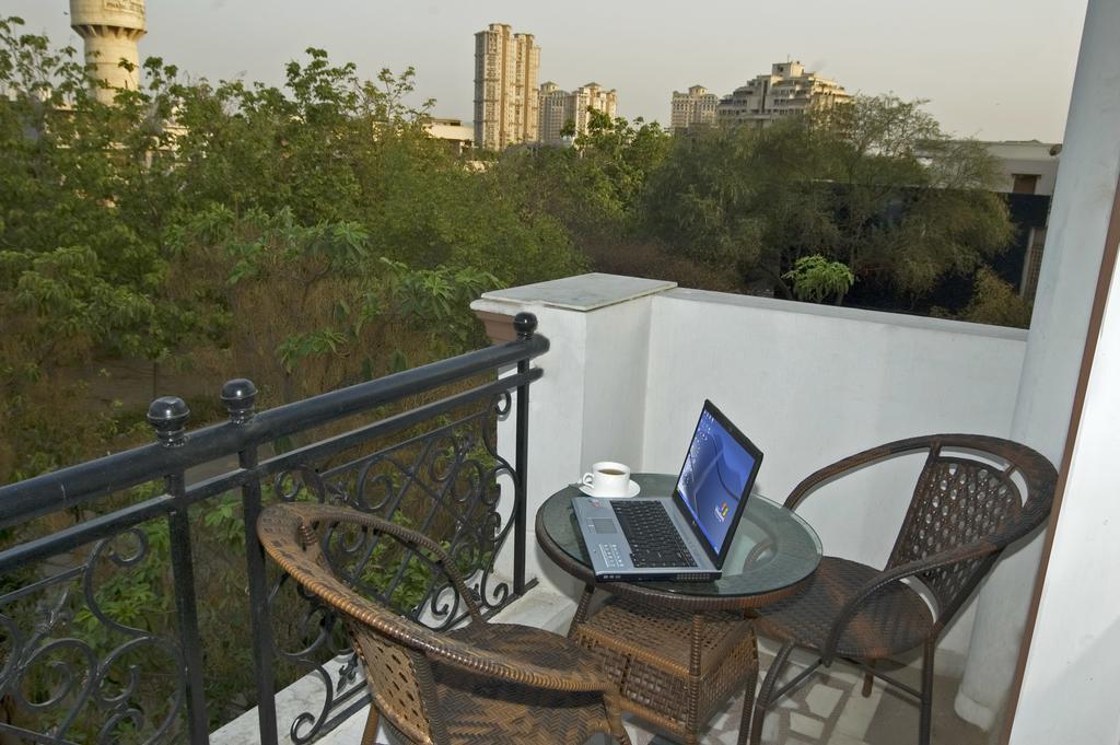 Tree Top Greens Apartment Gurgaon Exterior photo